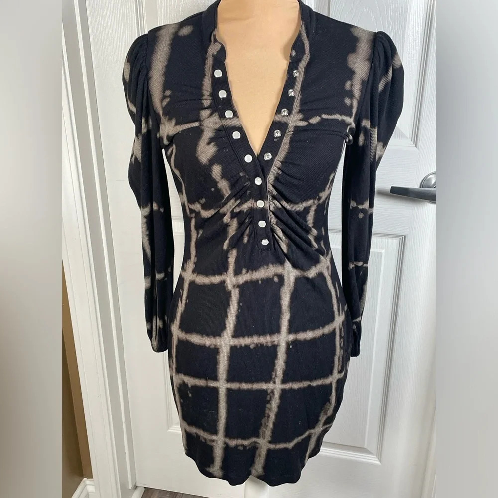 ✨ CHASER Ruched Button Up Tie Dye Ribbed Dress Size XS - Picture 4 of 7